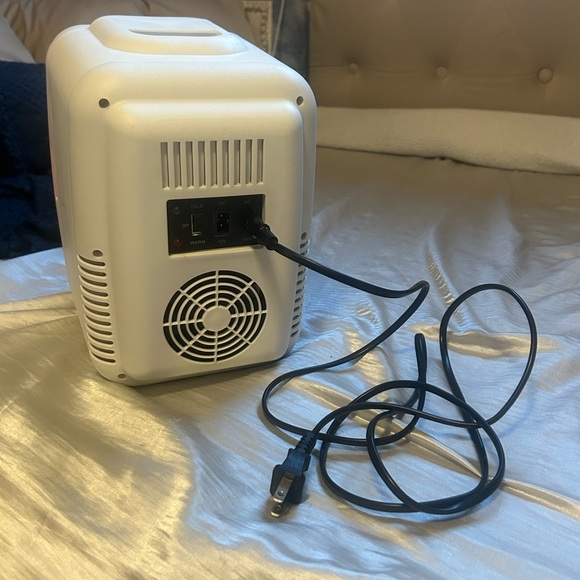 Cooluli Mini Fridge Pink - Picture 6 of 6